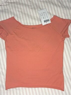 Brandy Melville Coral Scoop Neck Bonnie Short Sleeve Tee